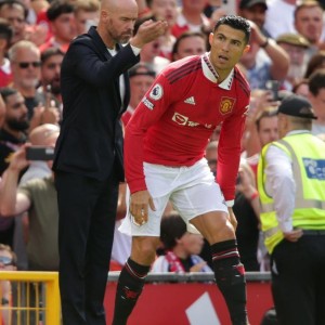 滕哈赫：C罗至少留到明年冬窗，曼联夏季引援已结束