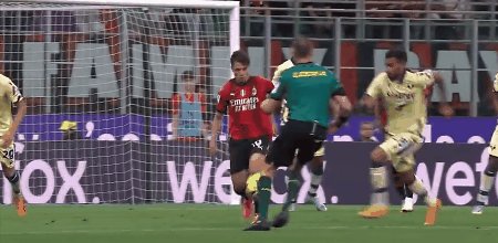 1685920038777081655.gif milan 1.gif